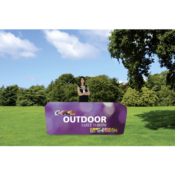 outdoor-table-throw-8ft-insituation-model